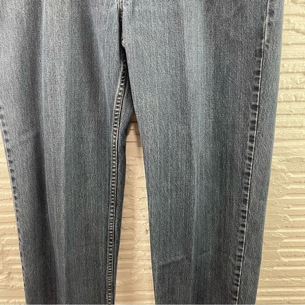 Levi's Men's Vintage 550 Relaxed Fit Medium Wash Jeans 100% Cotton 38X30 - Picture 5 of 15